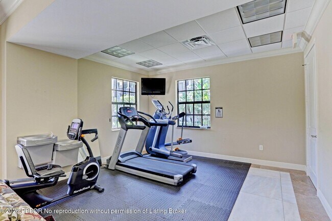 Building Photo - 803 del Sol Cir