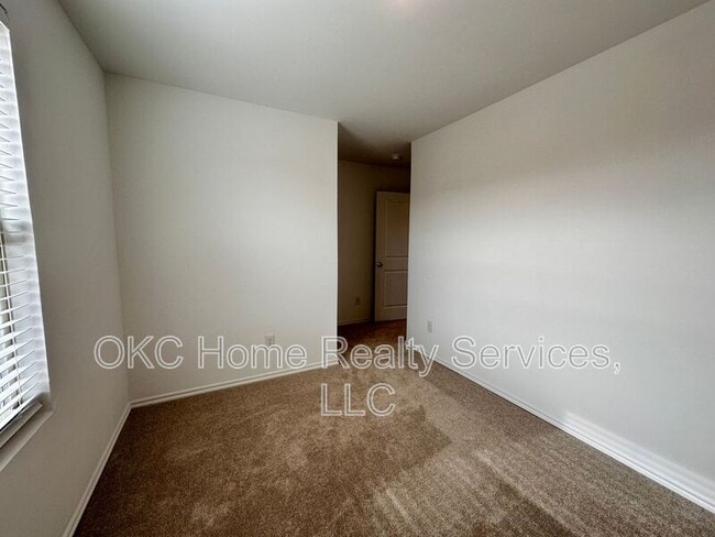 Building Photo - 3307 NW 148th St