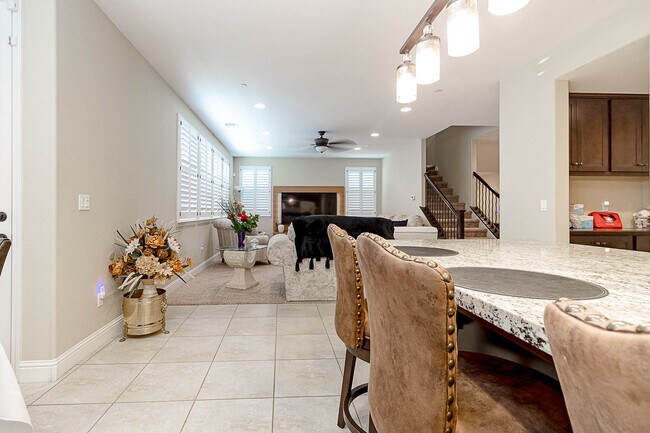 Building Photo - 582 Pasture Ave