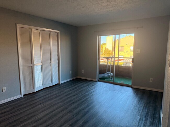 Building Photo - 10555 Turtlewood Ct