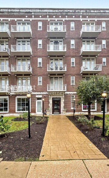 Building Photo - 5316 Pershing Ave