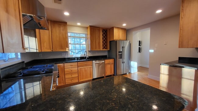 Kitchen - 5604 Madison St