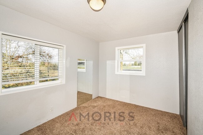 Building Photo - ****COMING SOON****  Country living in a clean, cozy home!