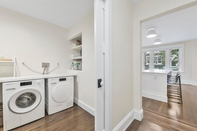 Building Photo - 70 Marshal St