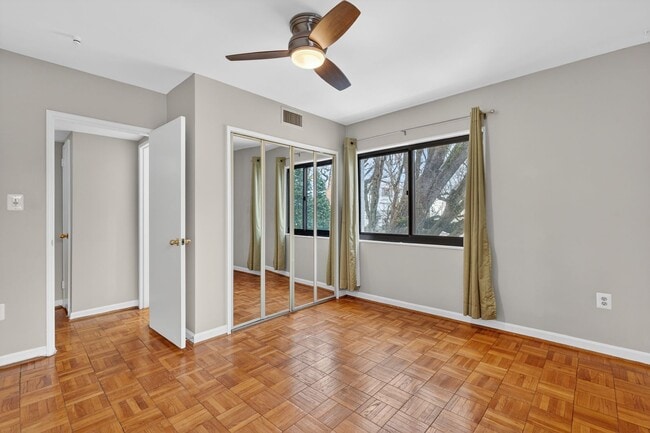 Building Photo - Professionally Managed, 2 Bedroom Corner Unit // Glover Park // Parking Included