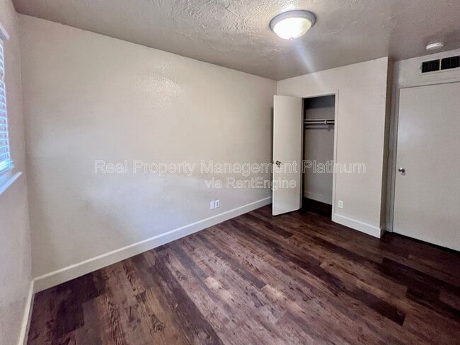 Building Photo - 3338 N Purdue Ave