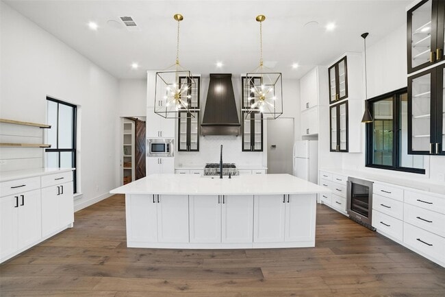 Building Photo - 23937 Oscar Rd