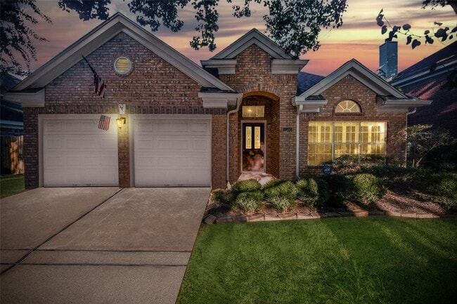 Building Photo - 1506 Forest Home Dr