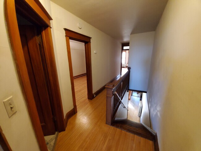 Building Photo - AVAILABLE NOW - Spread out in 3 level livi...