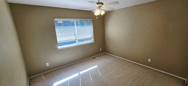 Building Photo - 23580 Brixton Pl