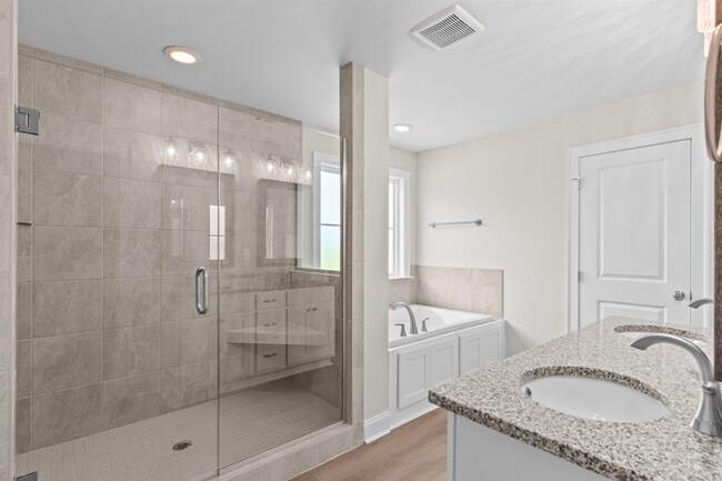 Building Photo - 214 Clifton Dr