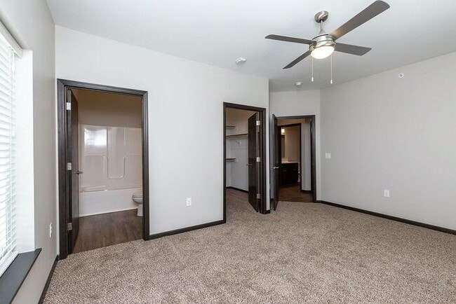 Building Photo - $1,770 | 2 Bedroom + Bonus Room, 1 Bathroom Condo | No Pets* | Available for August 1st, 2026 Mov...