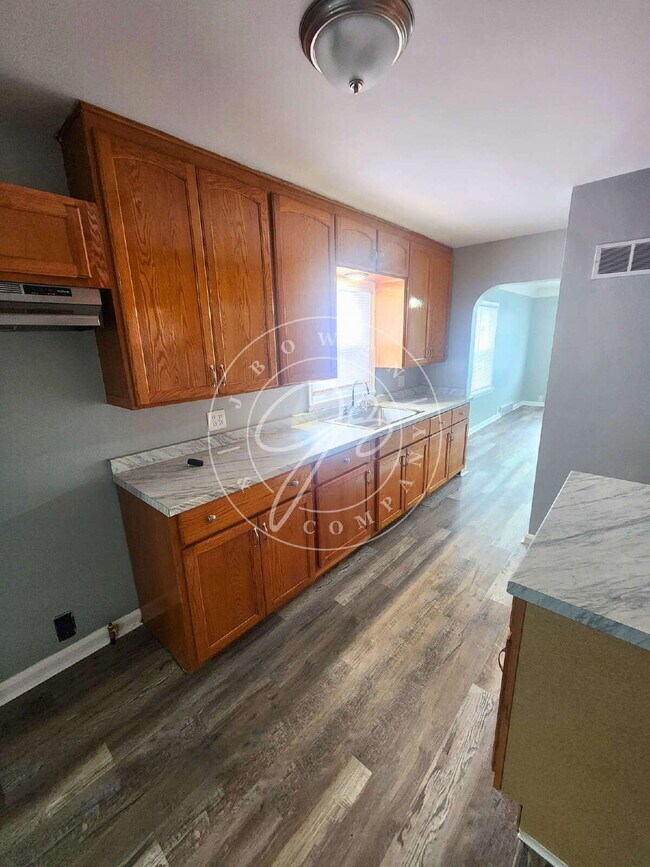 Building Photo - Spacious & Updated 3-Bedroom Home in East Toledo – Birmingham Neighborhood