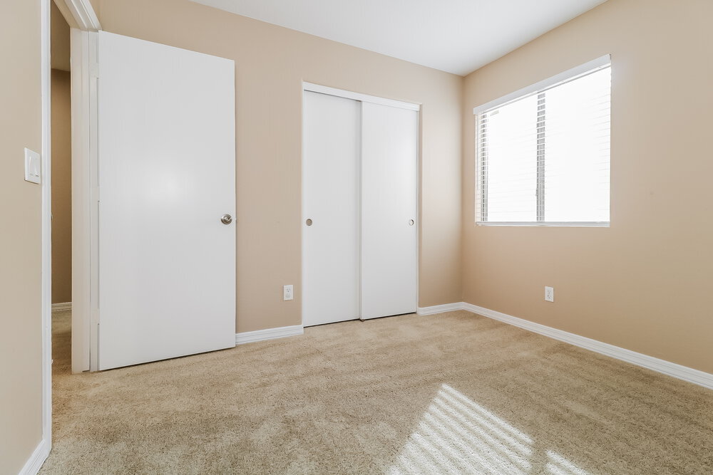 Building Photo - 3172 S 162nd Ln