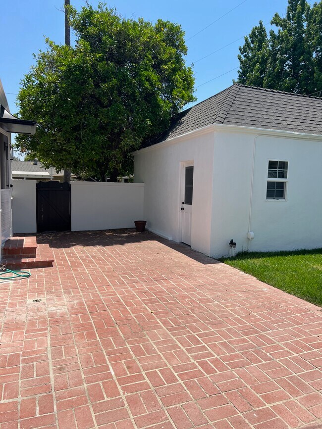 Building Photo - 1744 Stanton Ave