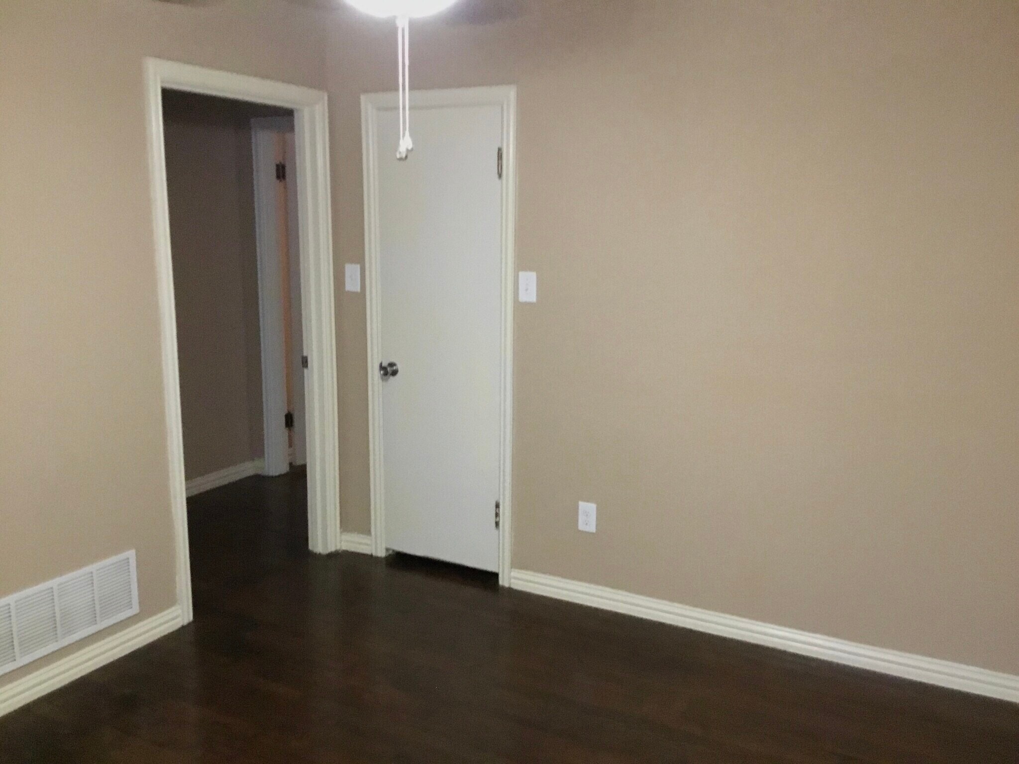 Building Photo - 3355 Bilglade Rd