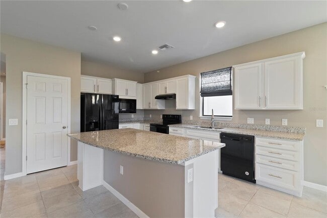 Building Photo - 1530 Hyssop Loop