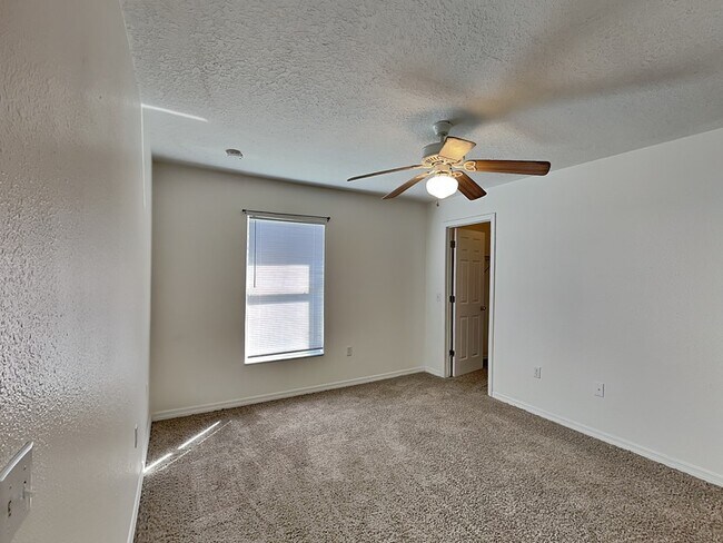 Building Photo - 1406 Orlando Pl
