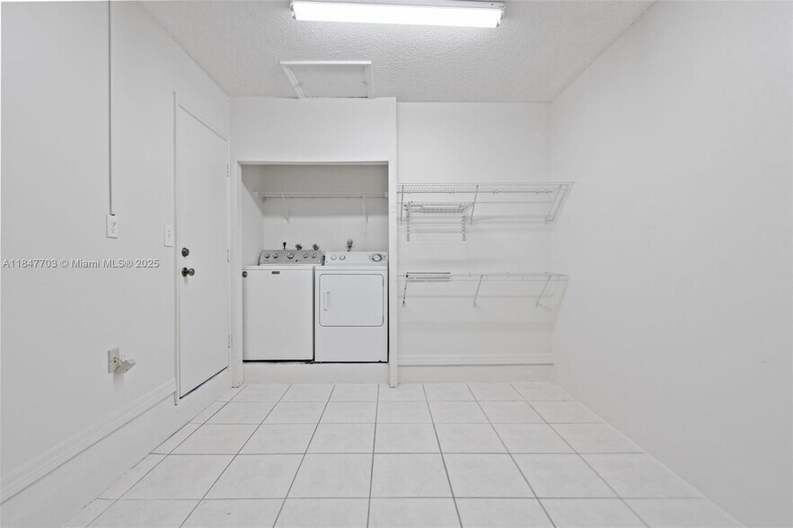 Building Photo - 14202 SW 151st Ct