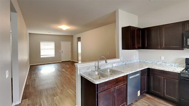 Building Photo - 13121 Bridgewater Ct