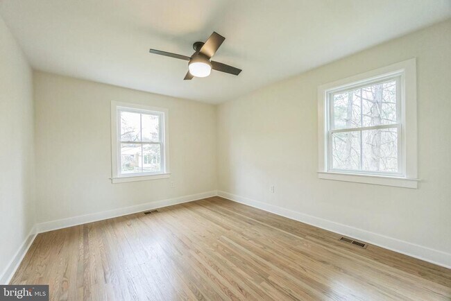 Building Photo - 605 Bowers Ln