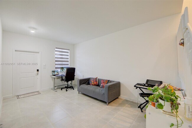 Building Photo - 12604 NW 23rd Pl