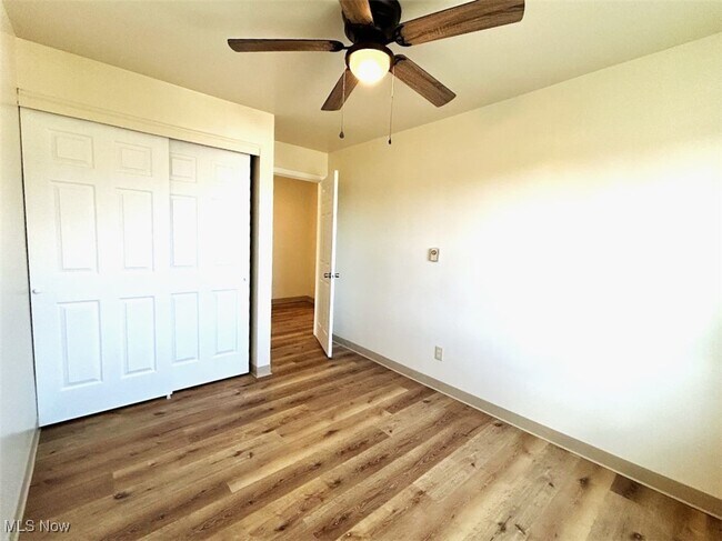 Building Photo - 430 Canton Rd