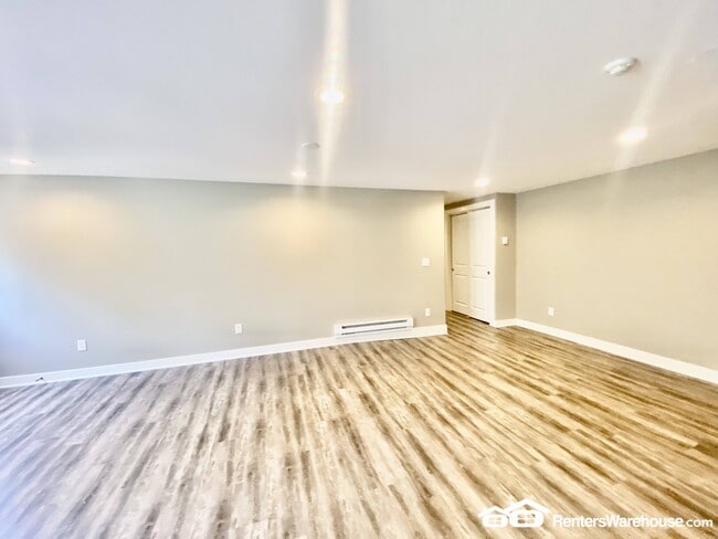 Building Photo - 2500 Grand Ave