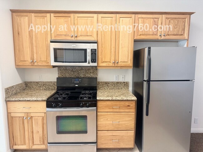 Building Photo - Spacious 3 Bed 2 Bath Home!