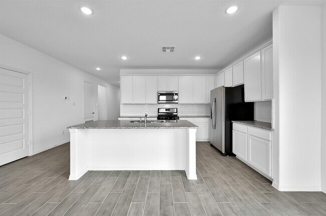 Building Photo - 9699 Caney Trails Rd