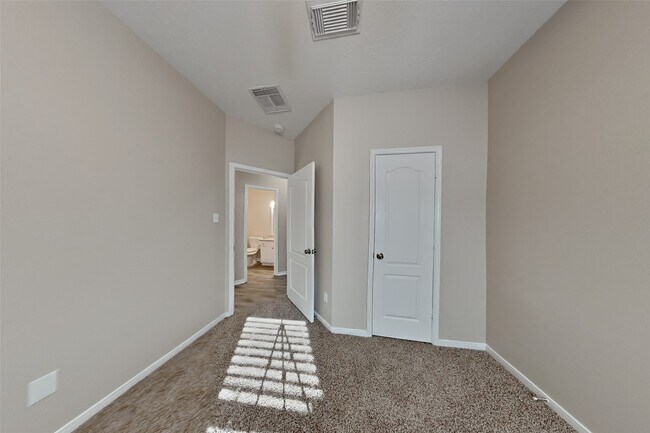 Building Photo - 17210 Brookhollow Trace Ct