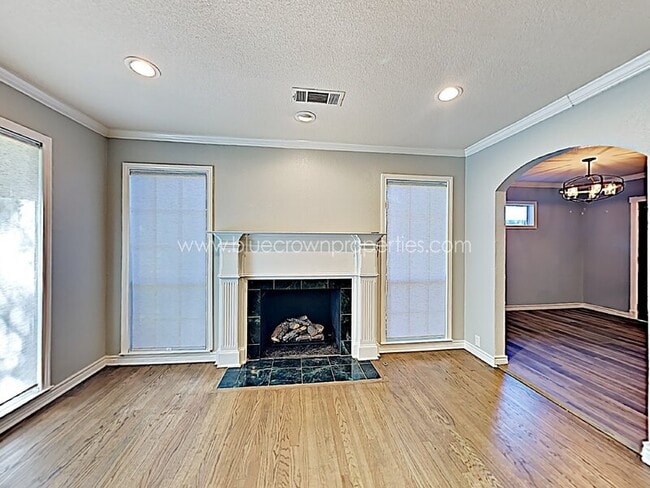 Building Photo - 2137 Barberry Dr