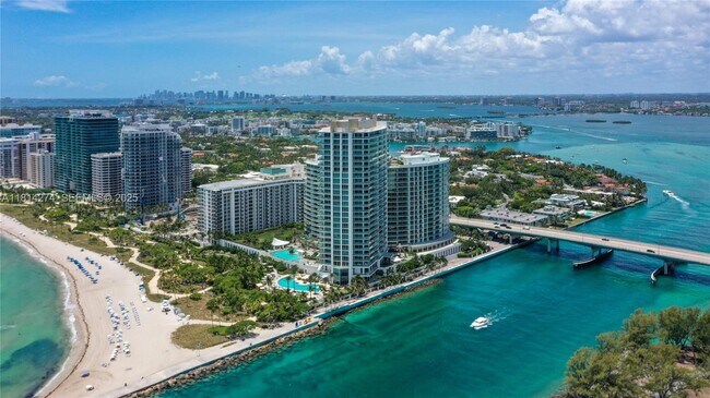 Building Photo - 10295 Collins Ave