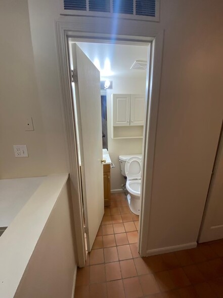 Building Photo - 613 Palisades Dr