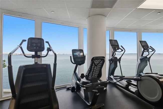 Building Photo - 770 Claughton Island Dr