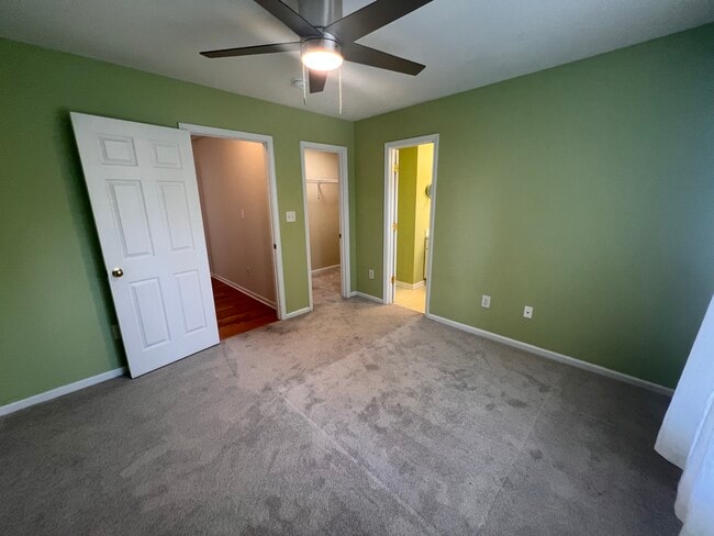 Building Photo - 115 Forest Ridge Rd