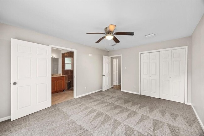 Building Photo - 24402 Pine Canyon Dr