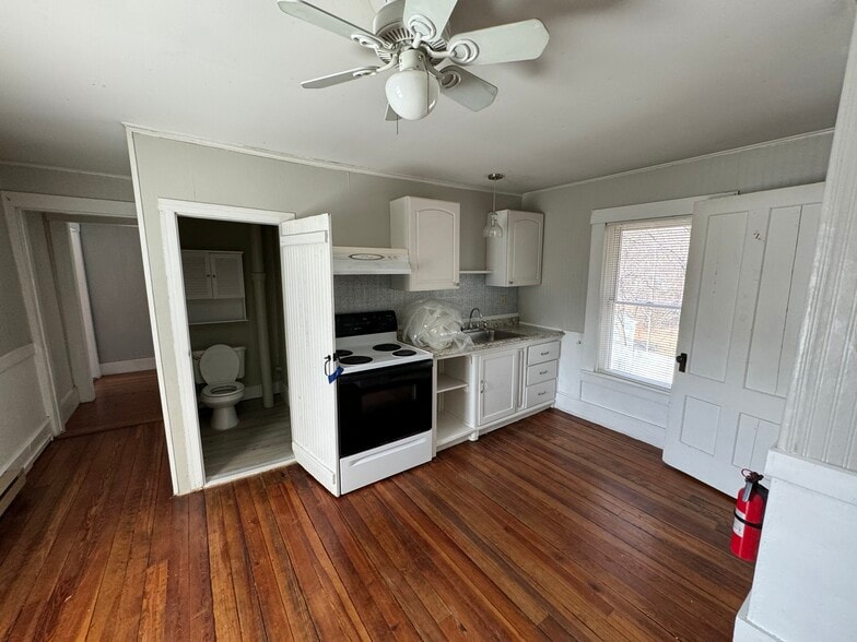 Building Photo - 40 Wilford St