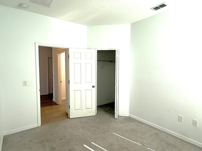 Building Photo - 3905 Trujilo Ln
