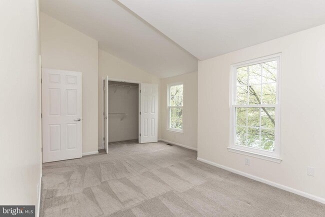 Building Photo - 310 Sedgwick Ct