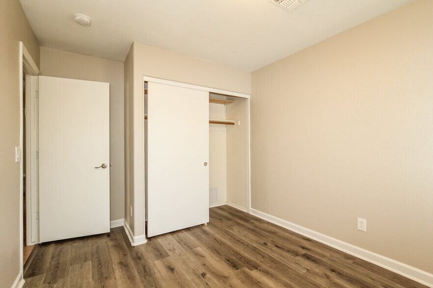 Building Photo - 5035 W Kristal Way