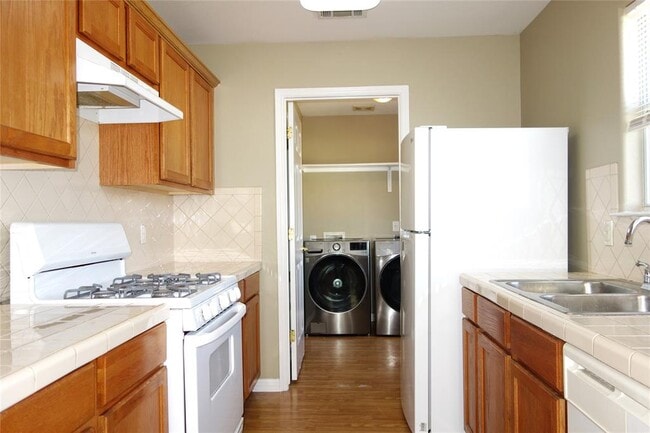 Building Photo - 6308 Perlita Dr