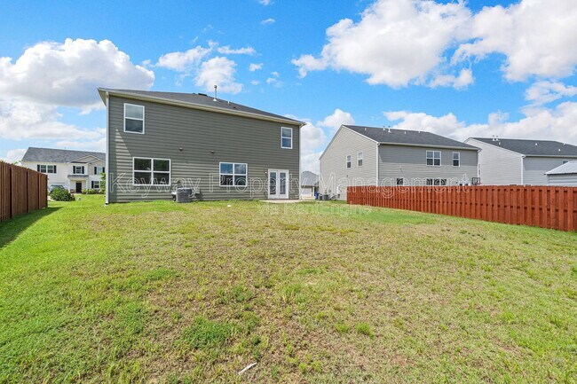 Building Photo - 3262 Carmine Ave