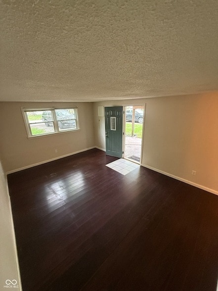 Building Photo - 10633 Central Ave