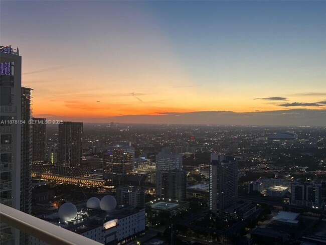 Building Photo - 1100 Biscayne Blvd