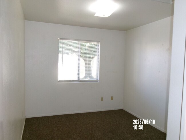 Building Photo - 2811 Brookside Dr