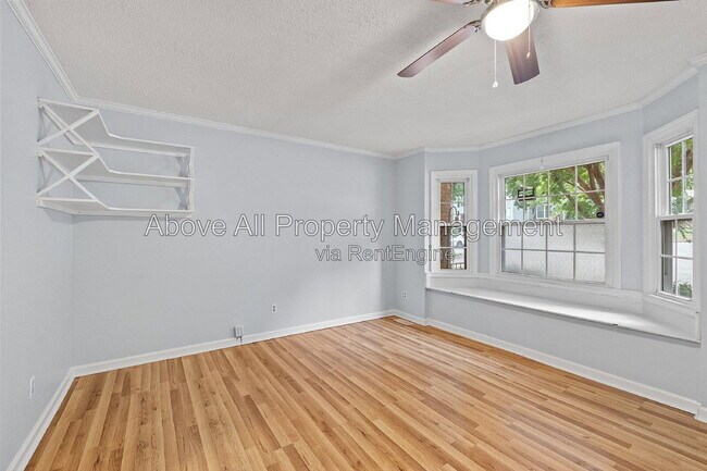 Building Photo - 207 Bay Dr