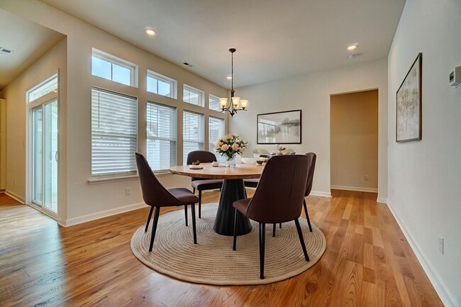 Building Photo - 4 bedroom condo in Suffolk