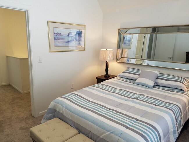 Building Photo - Grand Rapids, MI Downtown 2-Story Victorian-Style Cottage