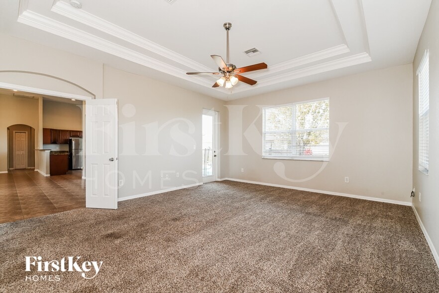 Building Photo - 2017 NE 19th Terrace